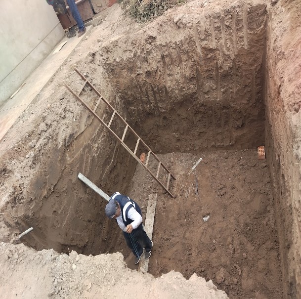 Construccion de silos – pozos ciegos – Trampas de Grasa.